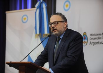 Kulfas afirmó que los precios de los alimentos se retrotraerán a valores de febrero