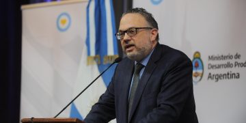 Kulfas afirmó que los precios de los alimentos se retrotraerán a valores de febrero