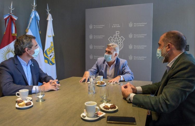El intendente Martín Llaryora recibió al Gerente General de la firma.