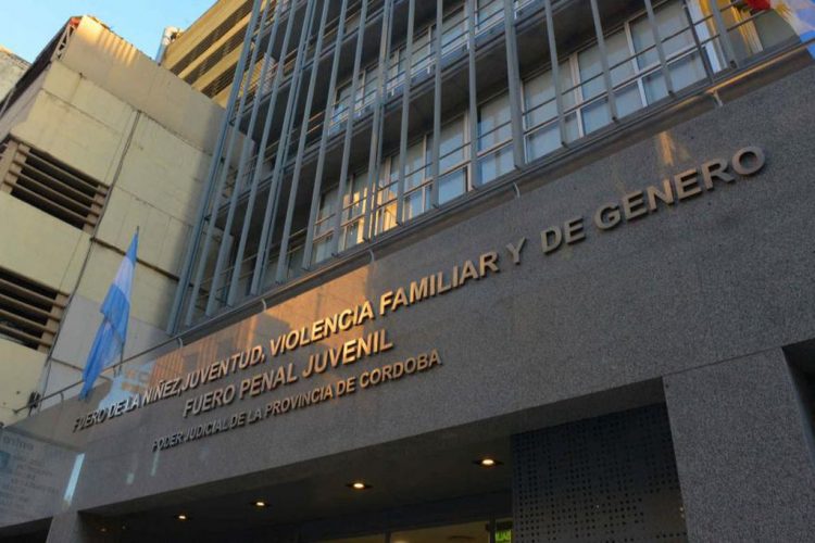 Amenazó con mostrar videos íntimos de su expareja y lo condenaron con prisión preventiva