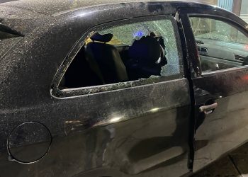 Con su auto, persiguió y atropelló a dos presuntos delincuentes que le habían robado