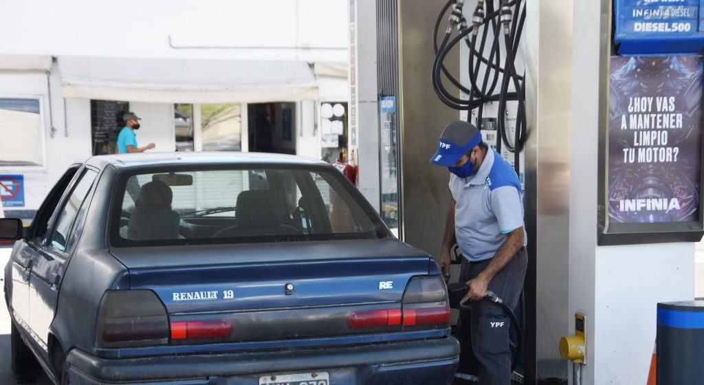 A partir de este miércoles, los precios del gasoil y la nafta aumentan nuevamente en un 4%