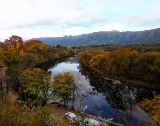 Cinco pueblitos cordobeses para disfrutar de las tonalidades y paisajes del otoño