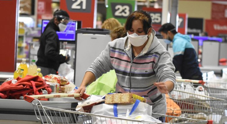 Solo el 59% de los cordobeses llegó a comprar los alimentos básicos