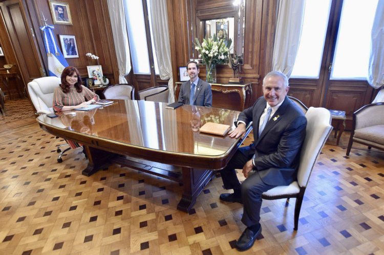 CFK se reunió ayer con el embajador de EE.UU. Marc R. Stanley.