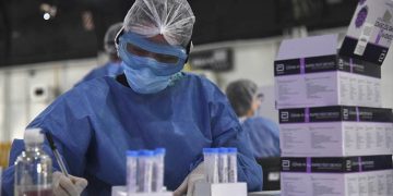 Salud advirtió que no solicita datos personales para vacunarse contra el Covid-19