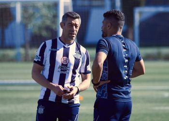 Caixinha tuvo su primera práctica frente al plantel