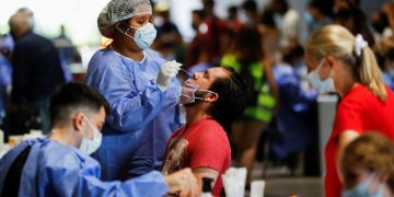 Reportaron 77 fallecidos y 4.690 nuevos contagios de coronavirus