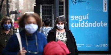 Reportaron la menor cifra diaria de infectados por coronavirus en casi tres meses