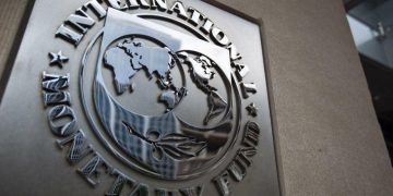 "Devaluar sin devaluar”, la última estrategia del Gobierno ante los planteos del FMI Con modificaciones, ingresó a Diputados el acuerdo con el FMI