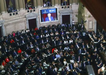 La deuda externa toma estado parlamentario