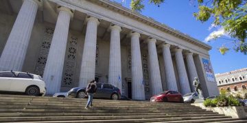 Docentes universitarios aceptaron una suba del 41% por nueve meses