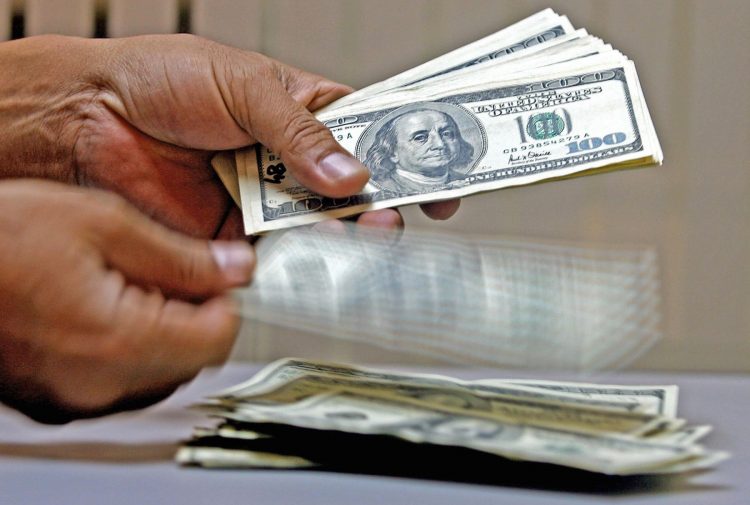 Baja y flexibilización del dólar