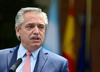 Fernández postergó su gira en medio oriente por la guerra en Ucrania