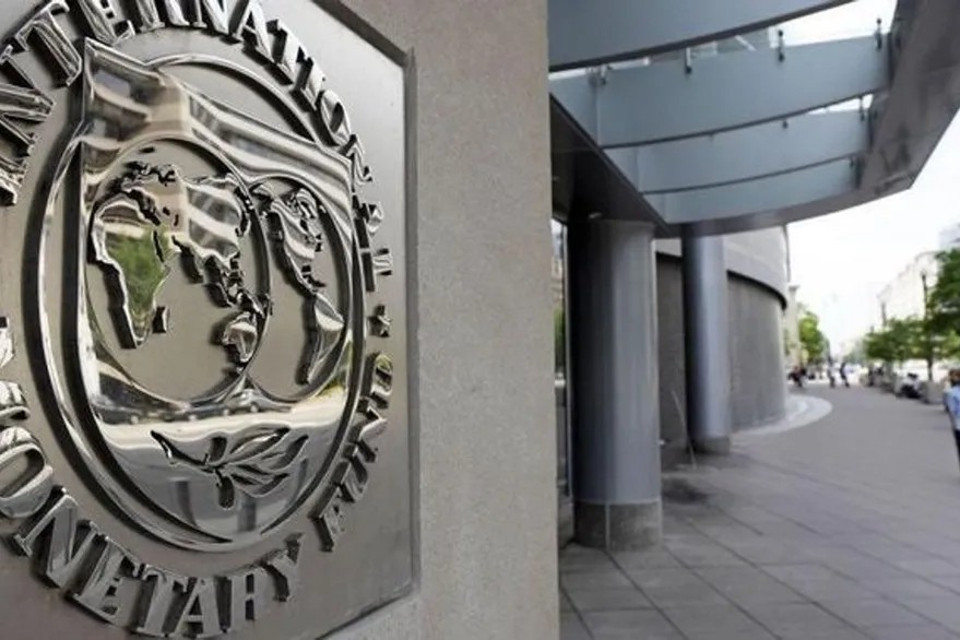 Avanzan las negociaciones para la aprobación de la cuarta revisión del FMI