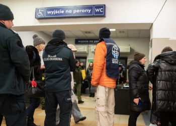 Ya son 93 los argentinos que salieron de Ucrania