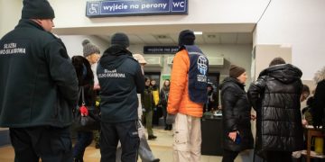 Ya son 93 los argentinos que salieron de Ucrania