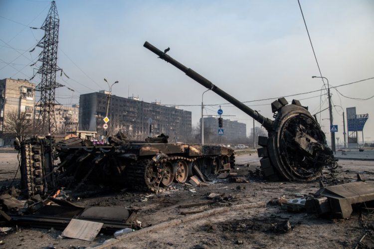“Las ciudades del Este y del Norte ucraniano muestran las cicatrices de los combates permanentes”.