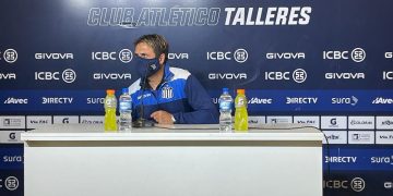 Hoyos habló de su continuidad como DT de Talleres