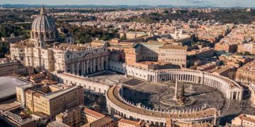 La Santa Sede en la constelación de Estados