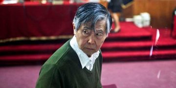 Fujimori atiza la hoguera