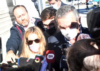 Apartaron a un jurado popular por entregarle un papel a Facundo Macarrón