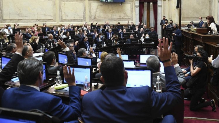 El Ejecutivo promulgó el acuerdo con el FMI