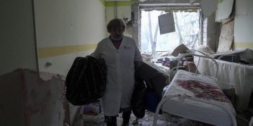 Crece el repudio global a la invasión rusa ante el bombardeo  de un hospital infantil