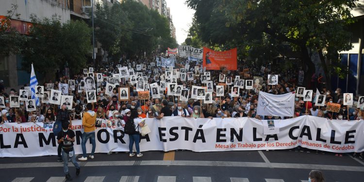 Según la Policía de Córdoba, fueron alrededor de 25.000 los manifestantes.