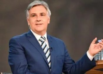 Llaryora pidió exportar más y eliminar todas las retenciones