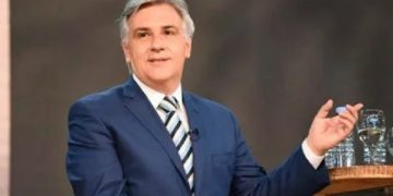 Llaryora pidió exportar más y eliminar todas las retenciones