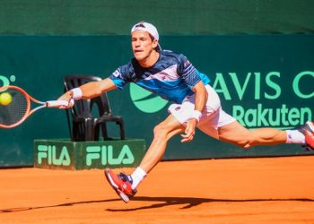 Schwartzman, de menos a más, venció a Machac y Argentina sueña