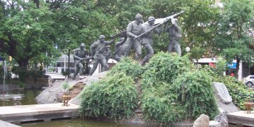 El Concejo Deliberante renombró a la Plaza de la Intendencia como «Héroes de Malvinas»