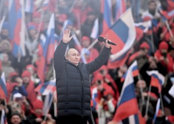 Putin defiende la invasión por evitar un «genocidio»