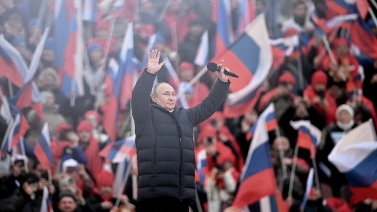 Putin defiende la invasión por evitar un "genocidio"