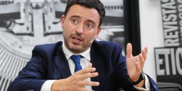 De Loredo: «Parecen esos estudiantes que mandan el mail y no suben el adjunto»