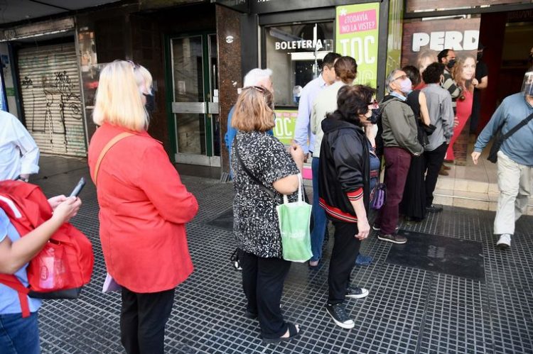 Los restos de Pinti fueron despedidos en el Multiteatro de calle Corrientes