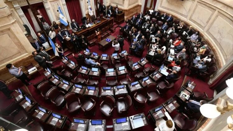 Con el oficialismo dividido, el Senado empieza a debatir el acuerdo con el FMI por la deuda