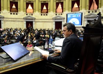 Primer aval legislativo al acuerdo con el FMI