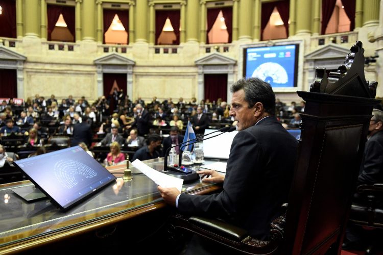 Primer aval legislativo al acuerdo con el FMI