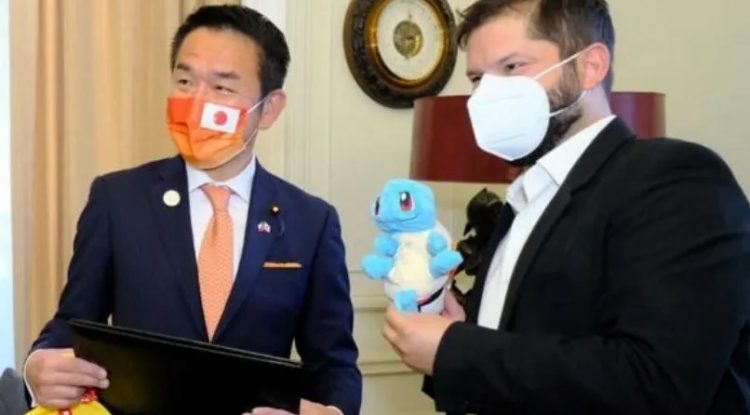 ¿Por qué Japón le regaló un pókemon al Presidente electo de Chile?