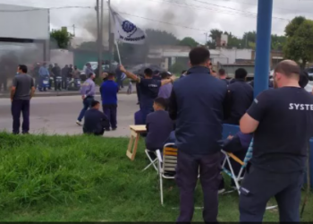 Reclamos por despidos masivos en una fábrica de balanzas electrónicas