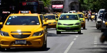 Habrá un piso de 50% para mujeres en el próximo sorteo de chapas para taxis y remises