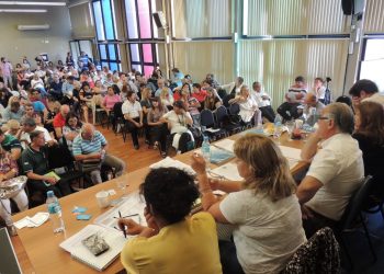 Docentes analizan en asambleas la oferta salarial de la Provincia