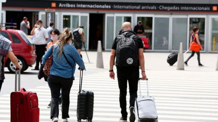 Vacunados con Sputnik V podrán colocarse una cuarta dosis para viajar el exterior