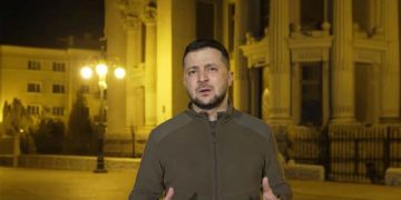 Crimea y Donbás: Zelenski descarta su independencia