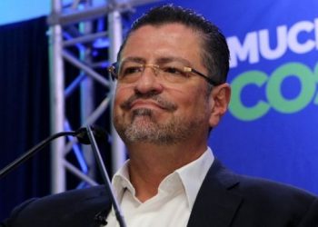 El economista Rodrigo Chaves ganó la presidencia de Costa Rica con más del 52% de los votos