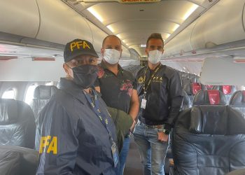 Extraditado de República Dominicana y acusado por estafas, Cositorto llega al país