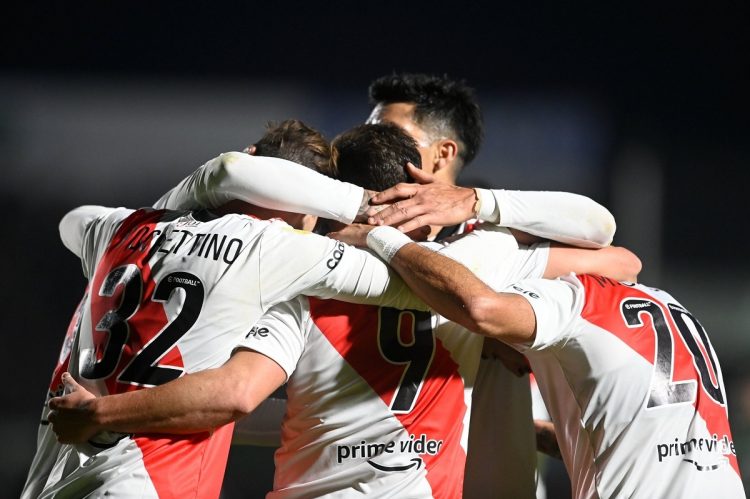 River goleó a Sarmiento en Junín y se metió en cuartos de final