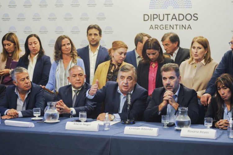 Juntos por el Cambio dio una conferencia de prensa ayer en el Congreso.
